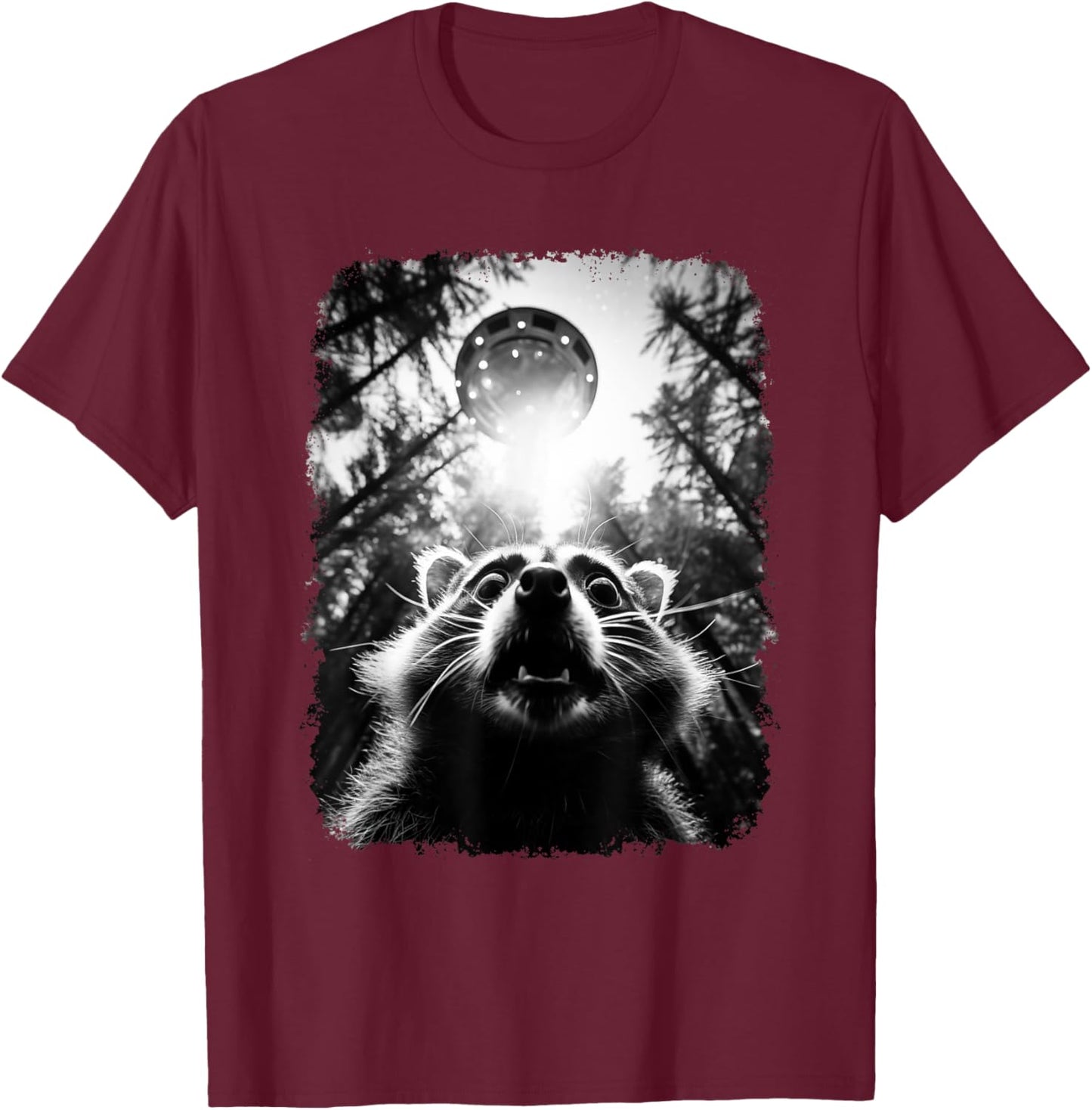 Funny Raccoon Selfie with UFOs , black T-Shirt - T-Shirt | Maroon