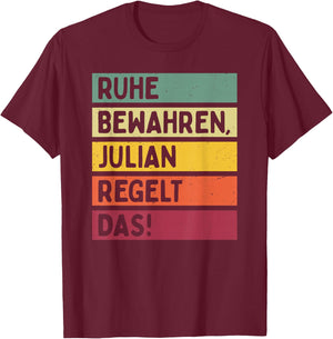 with German Text in Retro Colours Julian Regelt, black T-Shirt - T-Shirt | Maroon