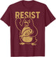 Résistez à la protestation des militants rebelles des pingouins en colère contre les tarifs douaniers T-Shirt - T-Shirt | Maroon