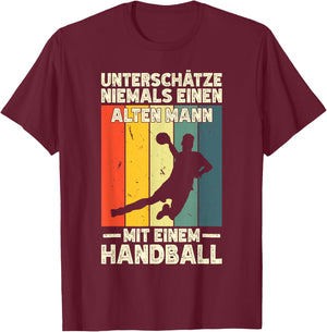 Männer Handballer Einen Alten Mann Mit Einem Handball T-Shirt - T-Shirt | Maroon