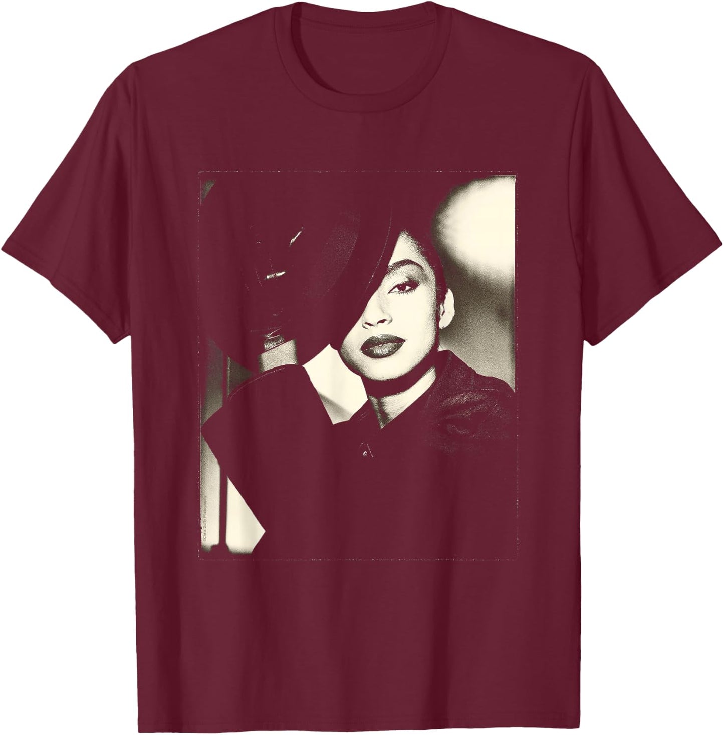 Chris Duffy Photography Sänger Sade 1985 , black T-Shirt - T-Shirt | Maroon