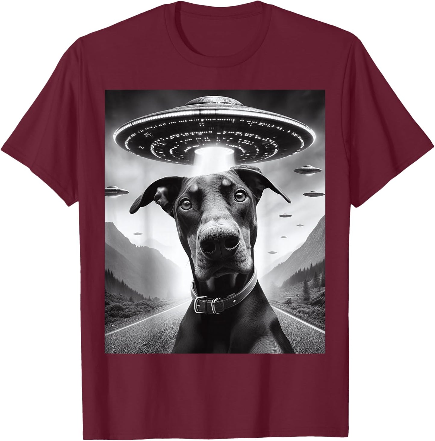 Funny Doberman Pinscher Selfie with UFOs T-Shirt - T-Shirt | Maroon
