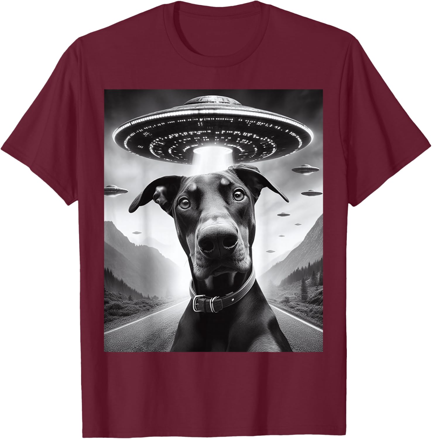 Funny Doberman Pinscher Selfie with UFOs T-Shirt - T-Shirt | Maroon
