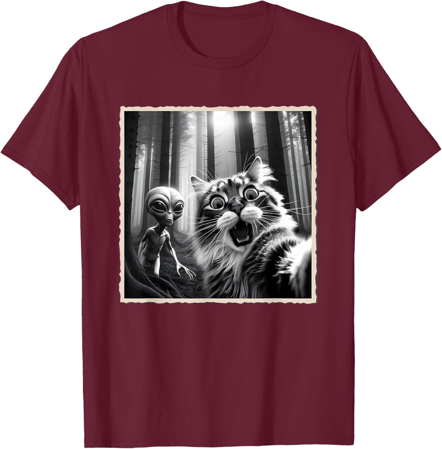 Cat Selfie with Alien, Alien UFO & Funny Cat T-Shirt - T-Shirt | Maroon