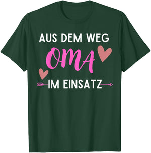 Funny Grandma with German Text "Aus dem Weg Oma im Einsatz" [German Language], black T-Shirt - T-Shirt | Forest