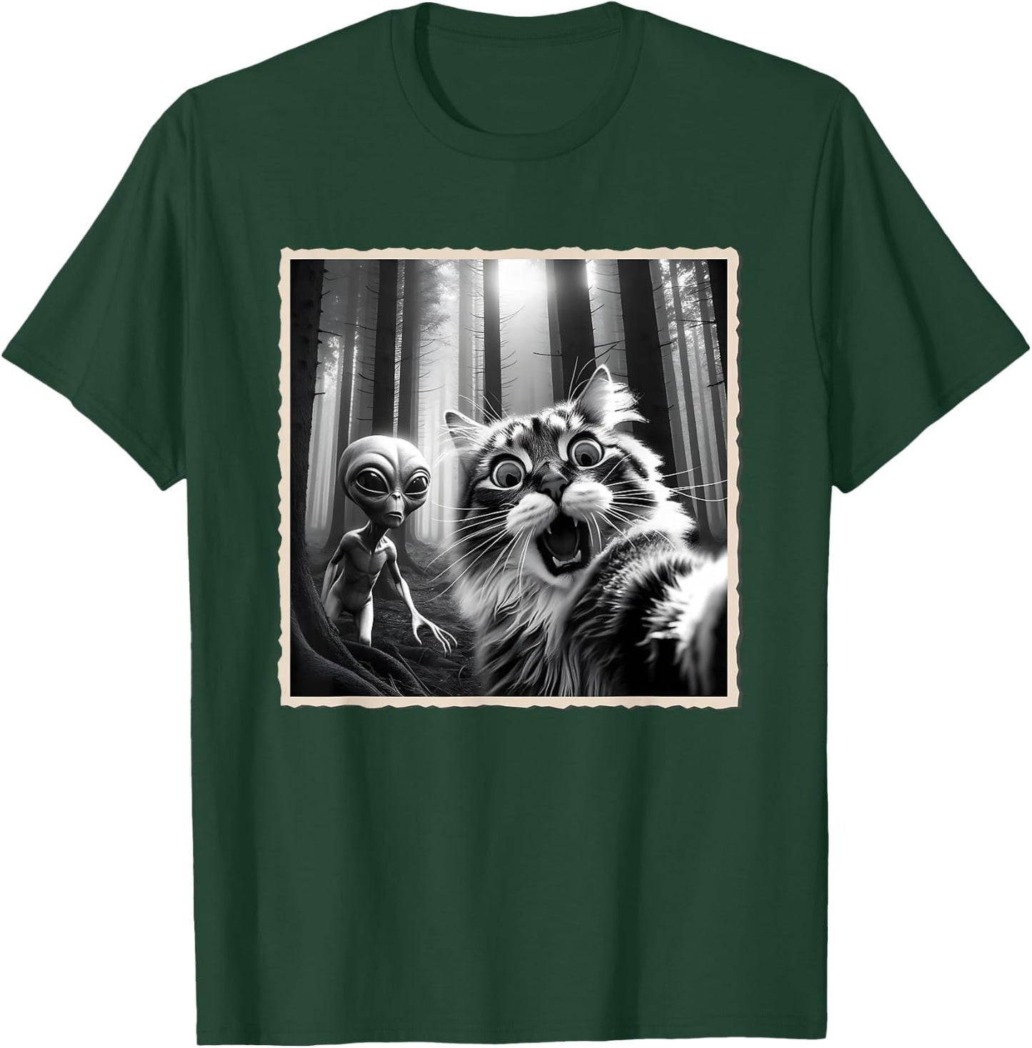 Cat Selfie with Alien, Alien UFO & Funny Cat T-Shirt - T-Shirt | Forest