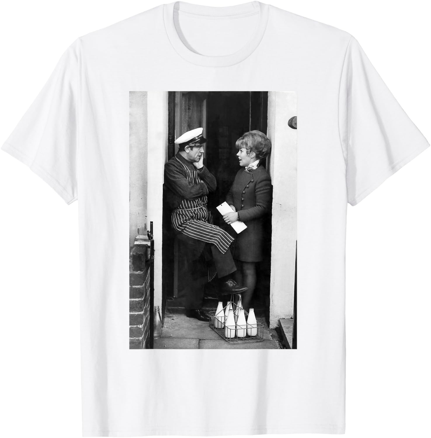 Le comédien Norman Wisdom dans Le rôle de Milkman à Londres 1972 T-Shirt - T-Shirt | White