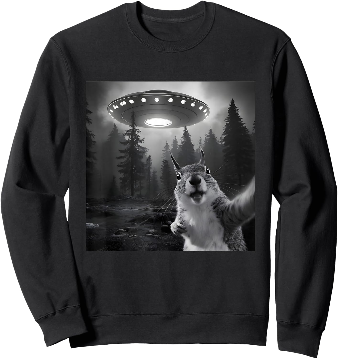Squirrel Selfie With UFO - Funny Graphic Alien Lover Sweatshirt - Sweatshirt | Black