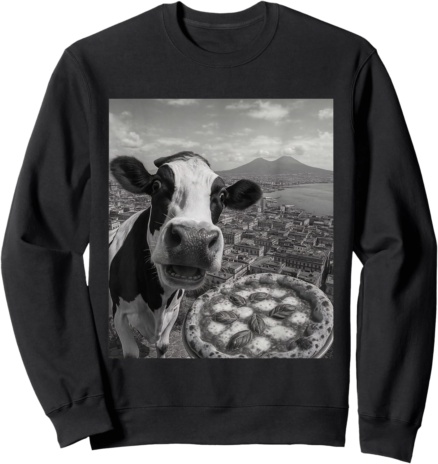 Cow Pizza Selfie Funny Italy Meme Design Sweatshirt - Sweatshirt | Black