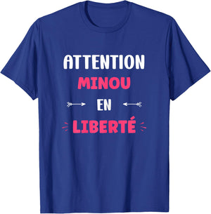 Attention Kitty in freedom funny name Minou T-Shirt - T-Shirt | Royal