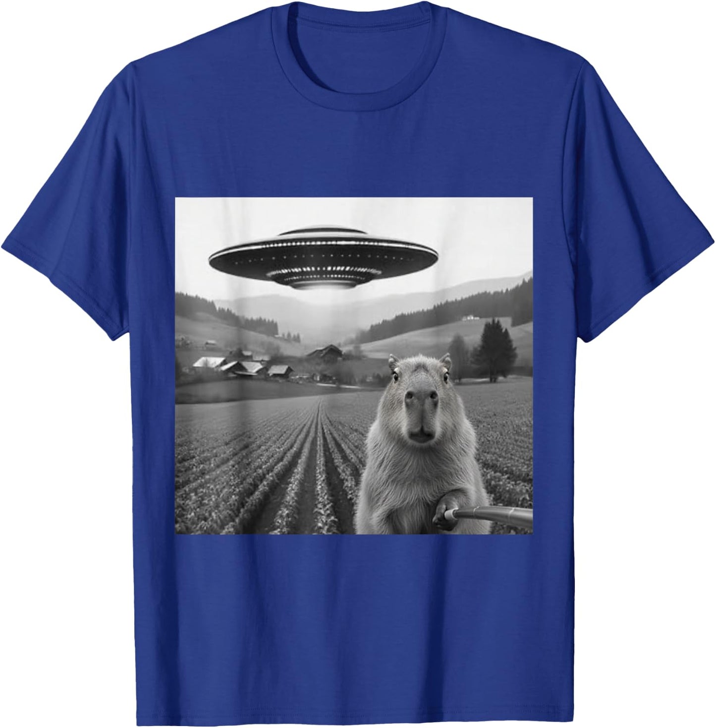 Capybara Selfie with Alien UFO Shirts Funny Gifts T-Shirt - T-Shirt | Royal