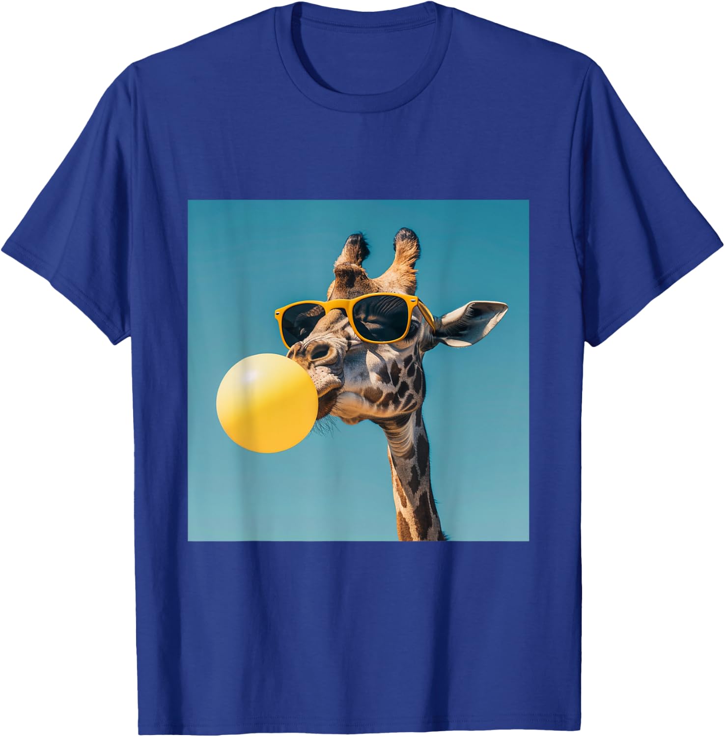 Giraffe chewing Yellow gum and Wearing sunglasses T-Shirt - T-Shirt | Royal