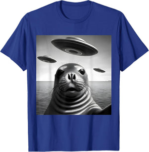 Funny Alien UFO Design Cute Seal Alien Encounter T-Shirt - T-Shirt | Royal