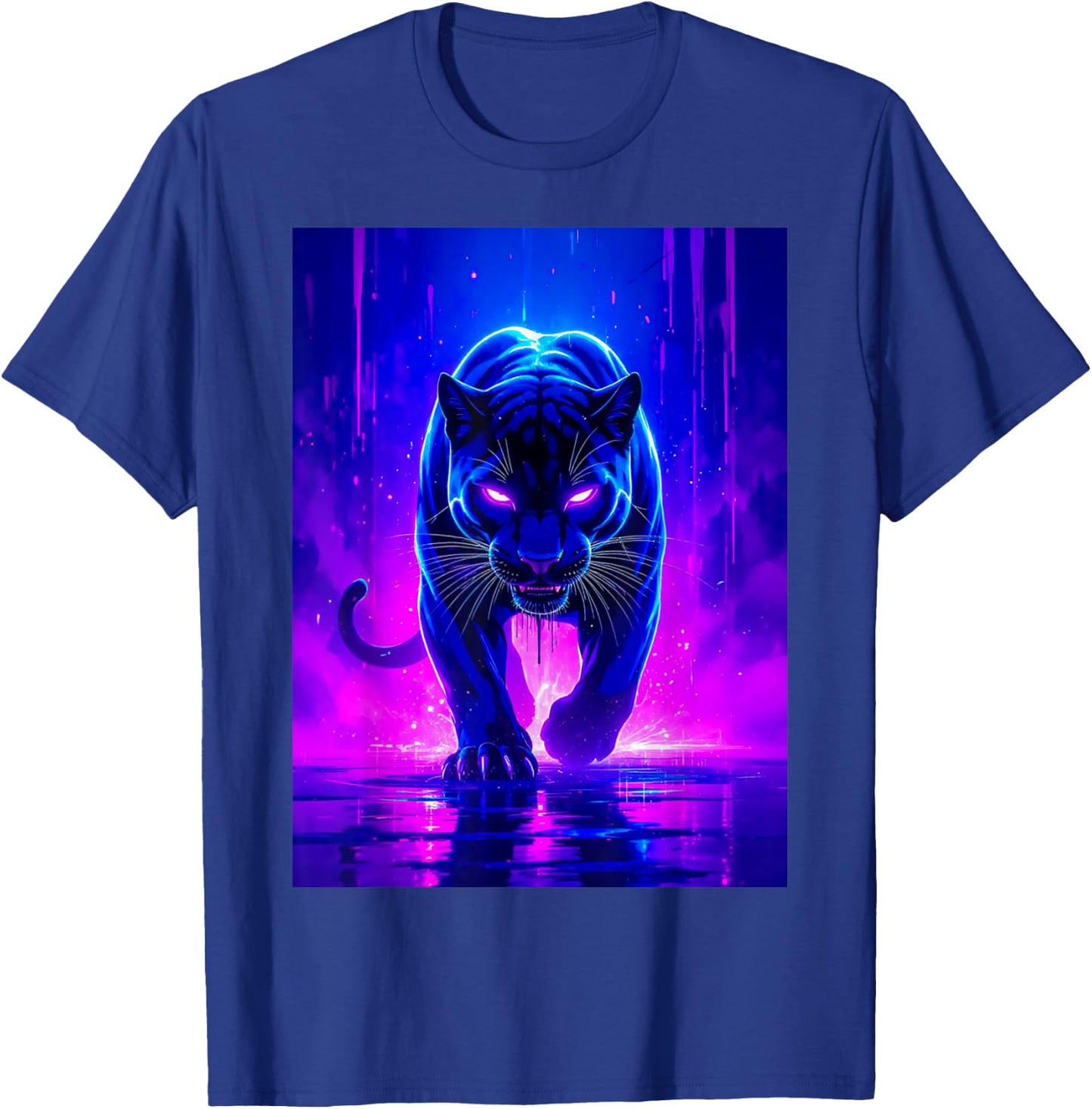 Une panthère féroce Brille dans des Flammes électriques Violettes et Roses T-Shirt - T-Shirt | Royal