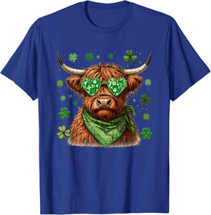 BUTLERTEES Women's St. Patrick's Day Highland Cow Shamrock (Black, Standard Length, Cotton) T-Shirt - T-Shirt | Royal