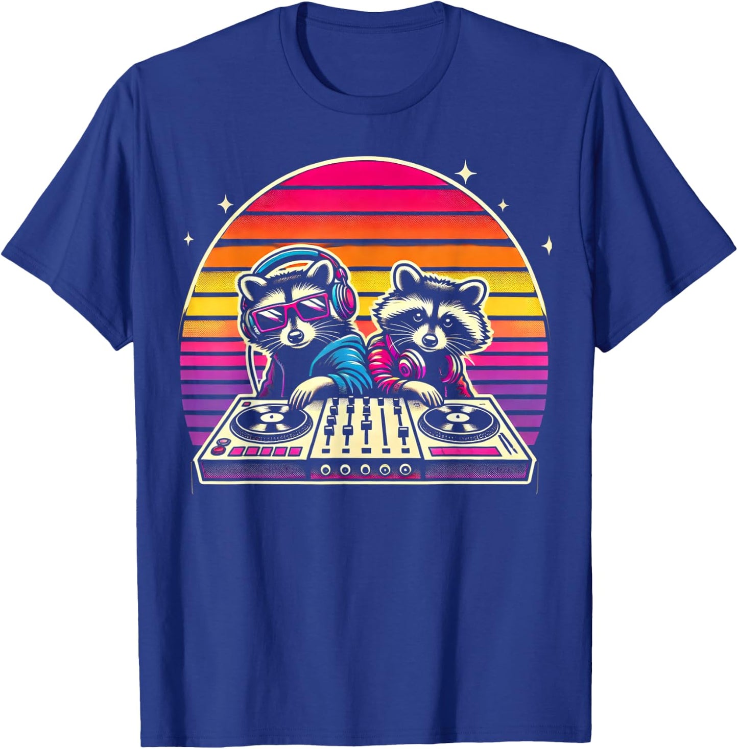 Hip Hop Raccoon Scratching Vinyl Music Raccoon DJ T-Shirt - T-Shirt | Royal