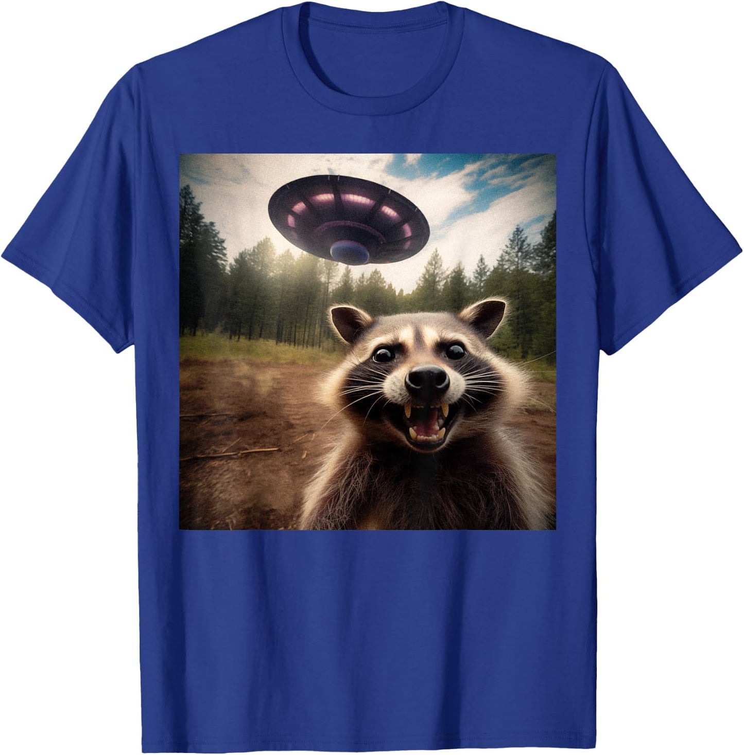 Funny Raccoon UFO Alien Weirdcore Aesthetic Artwork T-Shirt - T-Shirt | Royal