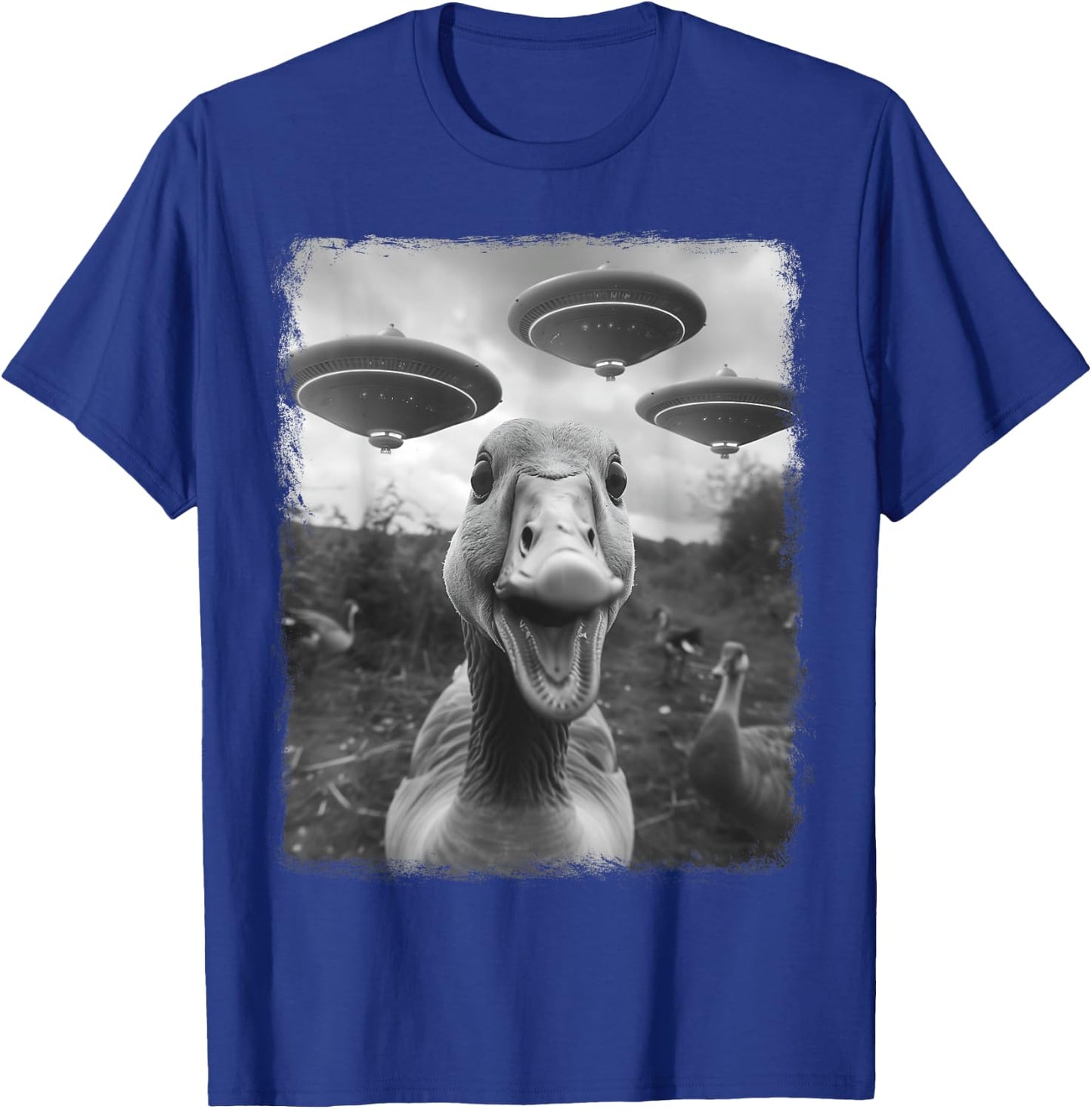 Goose Geese Duck UFO Alien Extraterrestrial Selfie T-Shirt - T-Shirt | Royal