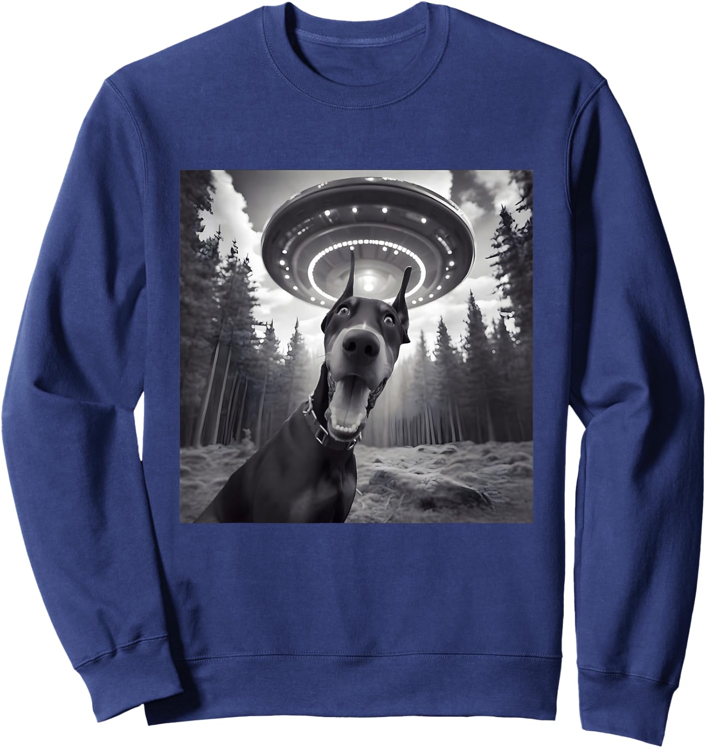 Doberman Dog Selfie With UFO - Funny Graphic Alien Lover Sweatshirt - Sweatshirt | Navy