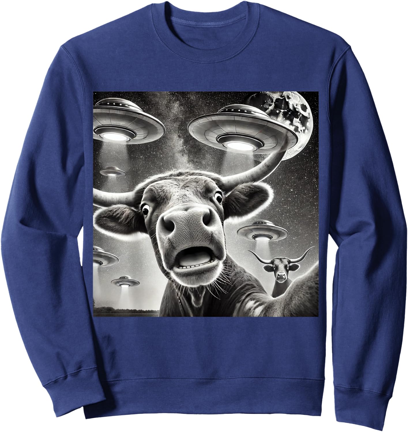 Texas Funny Cow Alien Weird Texas Cow selfie with UFOs Sweatshirt - Sweatshirt | Navy