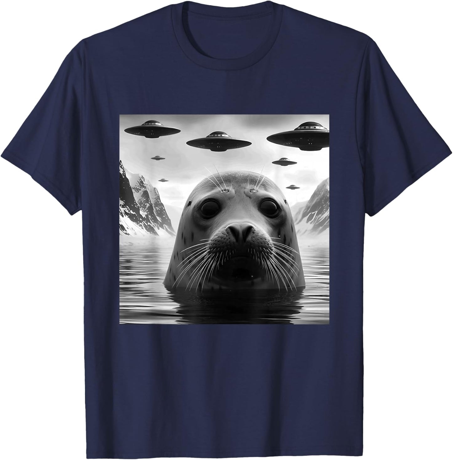 Harp seal Funny Graphic Selfie with UFOs Weird Aliens T-Shirt - T-Shirt | Navy