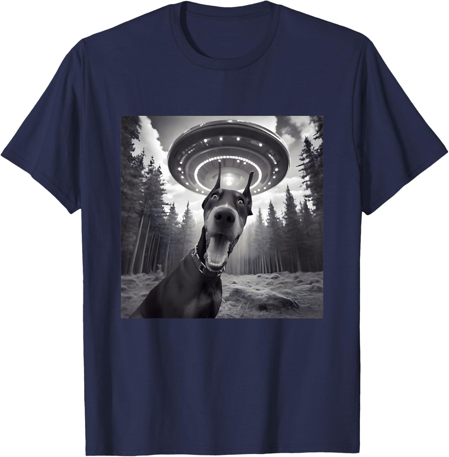 Doberman Dog Selfie With UFO - Funny Graphic Alien Lover T-Shirt - T-Shirt | Navy