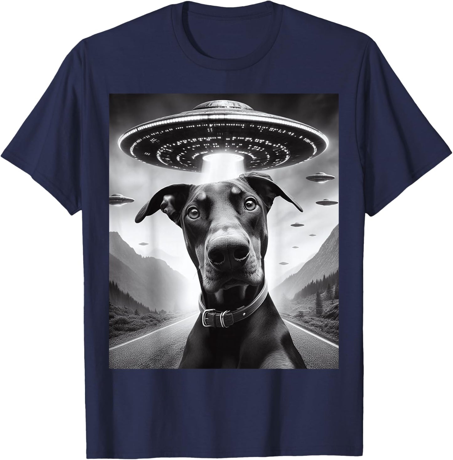 Funny Doberman Pinscher Selfie with UFOs T-Shirt - T-Shirt | Navy
