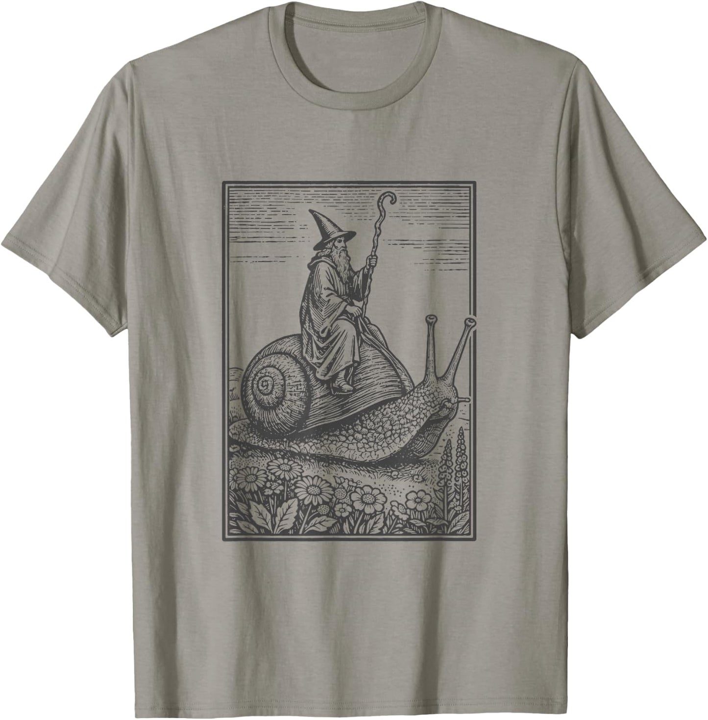 Zauberer, Magier, reitet auf Einer großen Schnecke, lustig T-Shirt - T-Shirt | Sand