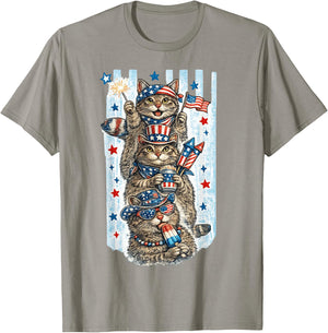 Funny USA Party Cats Vintage Patriotic Animal Fireworks T-Shirt - T-Shirt | Sand
