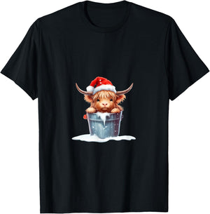 Cute Highland Cow in Santa Hat Country Heifer Farm Farmer T-Shirt - T-Shirt | Black