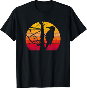 Woodpecker in a Tree Birdslover Retro Nature-Lover T-Shirt - T-Shirt | Black