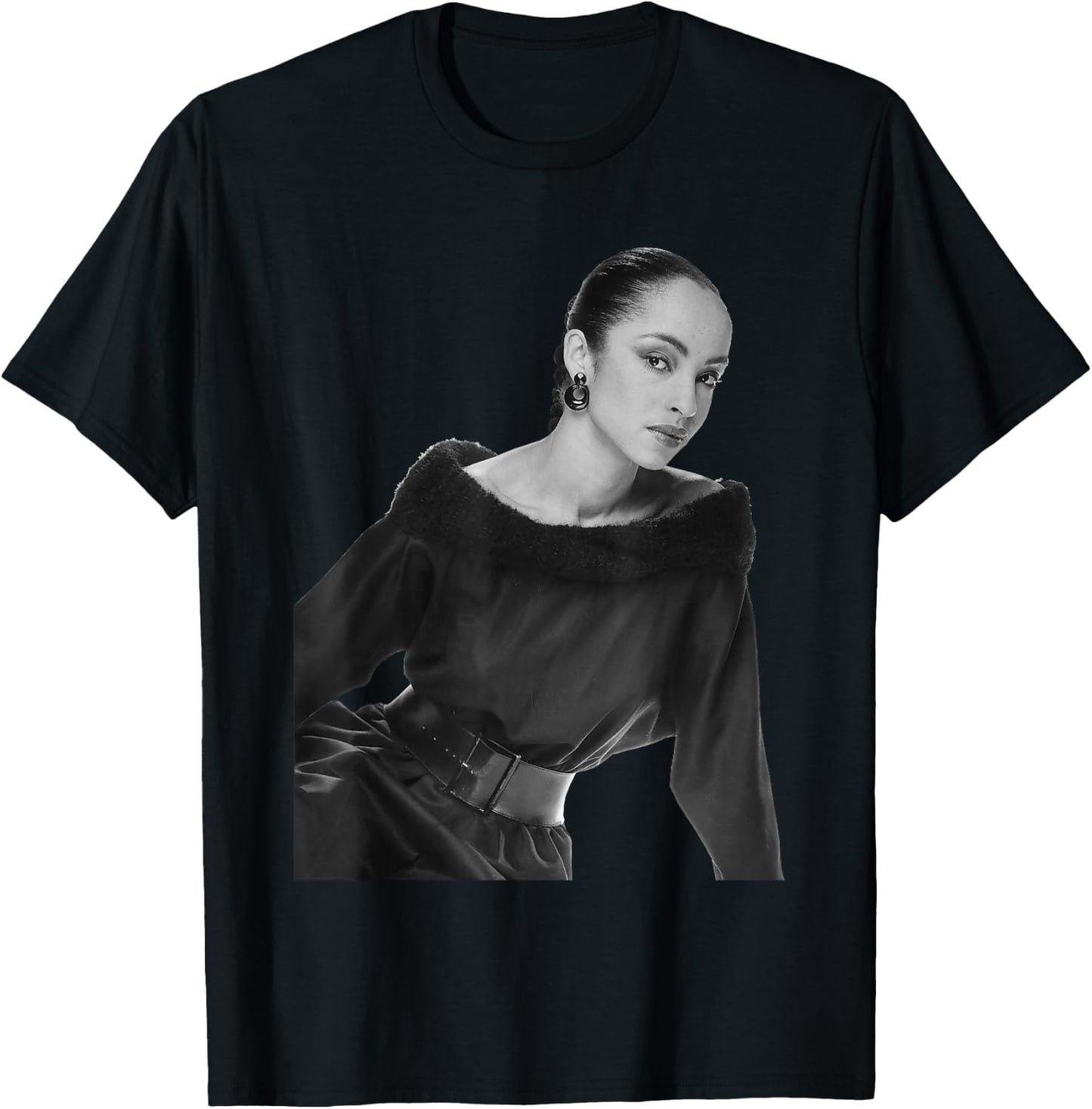 Portrait of the Singer of Sade Sweetest Taboo 1984 T-Shirt - T-Shirt | Black