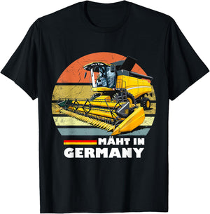 Mäht in Germany Landwirtschaft Mähdrescher T-Shirt - T-Shirt | Black