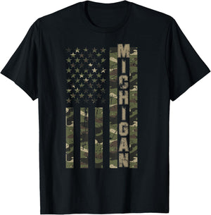 Michigan United States Distressed Camo w US Flag T-Shirt - T-Shirt | Black