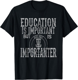 Never Underestimate an Old Man Disc Golf Distressed T-Shirt - T-Shirt | Black