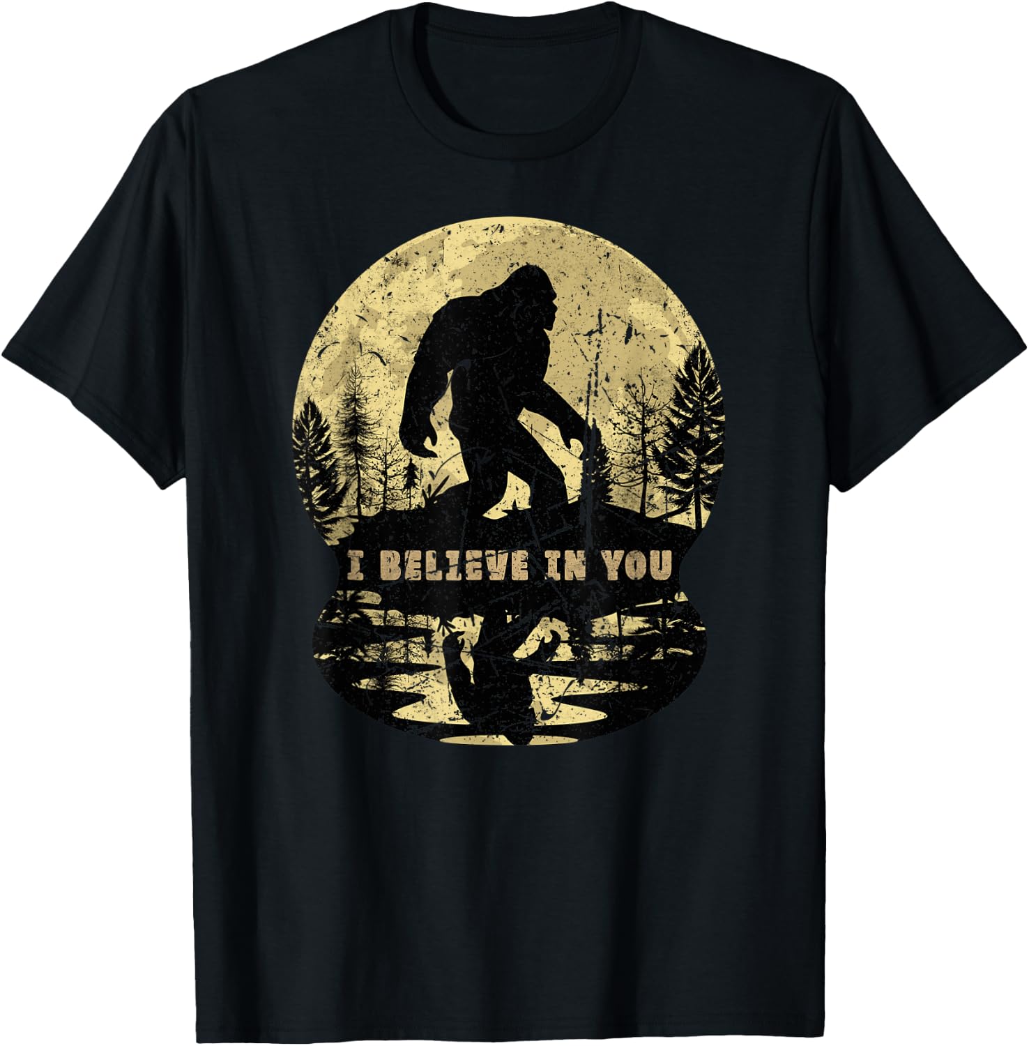 Vintage Retro I Believe in You Moonlight Bigfoot Strolling T-Shirt - T-Shirt | Black