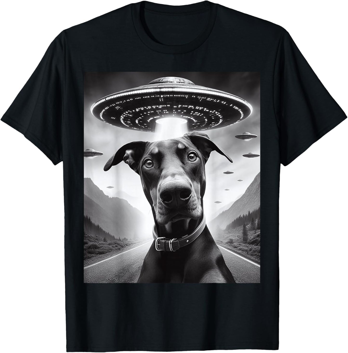 Funny Doberman Pinscher Selfie with UFOs T-Shirt - T-Shirt | Black