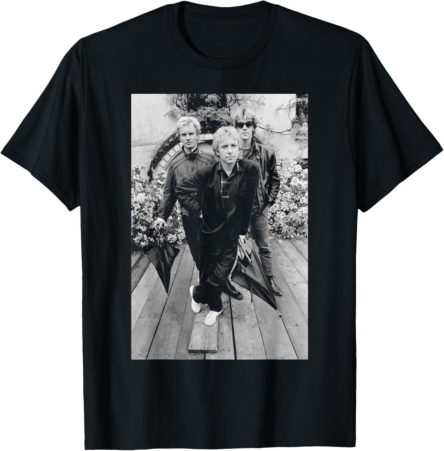 Photo of the promotional group The Police Synchronicity, 1983 T-Shirt - T-Shirt | Black