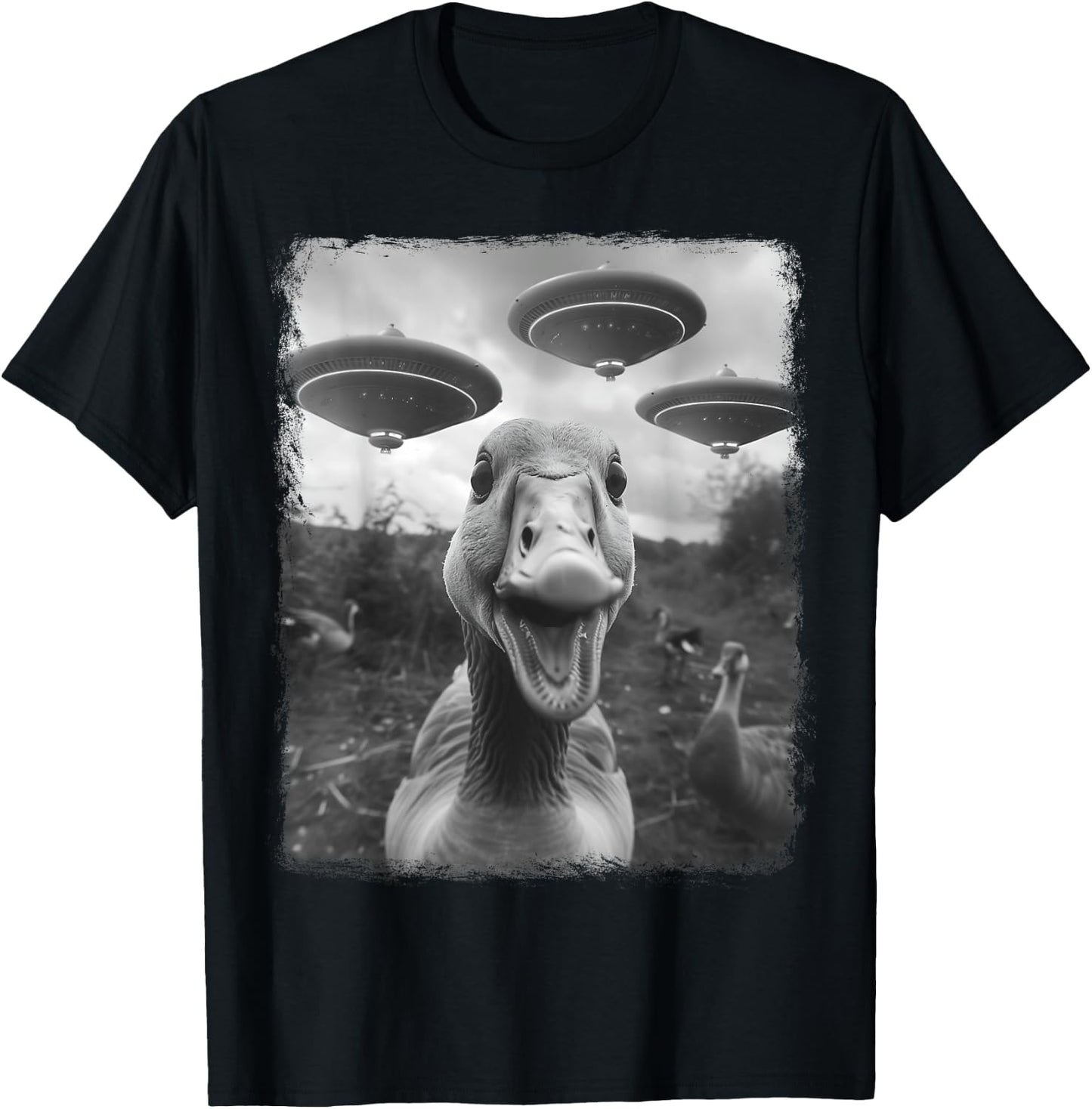 Goose Geese Duck UFO Alien Extraterrestrial Selfie T-Shirt - T-Shirt | Black